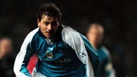 Andrei Kanchelskis meraih sukses dalam periodenya di MU, termasuk memenangi dua titel Premier League. Empat tahun di MU, Kanchelskis lantas berpindah-pindah klub mulai dari Everton, Fiorentina, dan Rangers. Di Rangers-lah dia sempat dipinjamkan ke City dan melalui masa singkat di sana. (Foto: Alex Livesey/ALLSPORT)