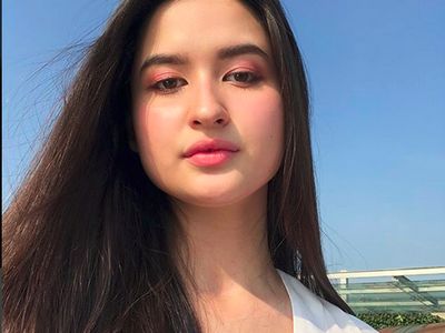 Cantiknya Stephanie Putri Titi DJ hingga Keseruan Local Stand Up Day