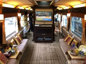 Jokowi Naik Kereta Wisata ke Sukabumi, Aher Ikut