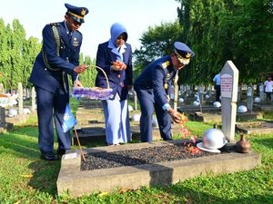 KSAU Ziarah ke TMP Kalibata