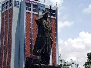 NasDem: Pasang Masker di Patung Tak Berkorelasi Tekan Angka COVID