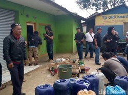 Sejumlah Warga Dikabarkan Tewas, Toko Miras di Cicalengka Digeruduk