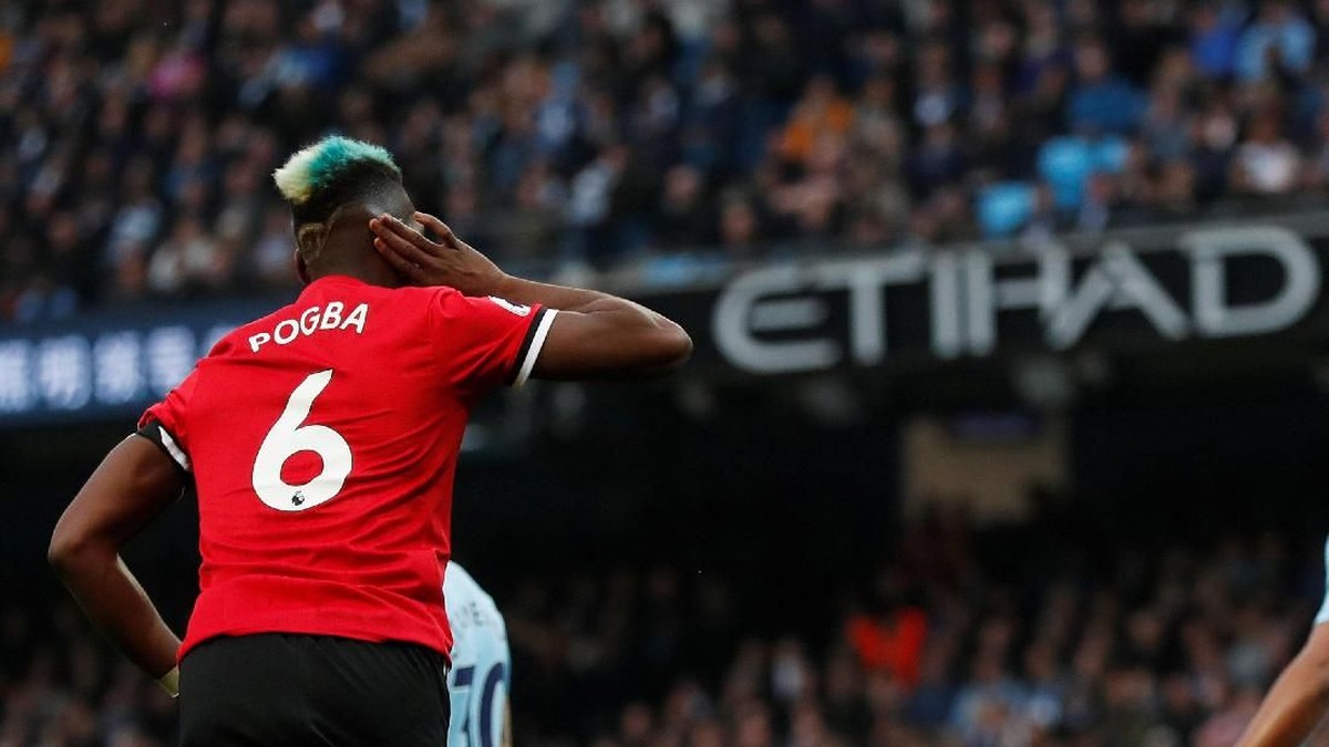 Paul Pogba mencetak dua gol ke gawang Manchester City di Etihad Stadium (Russell Cheyne/REUTERS)