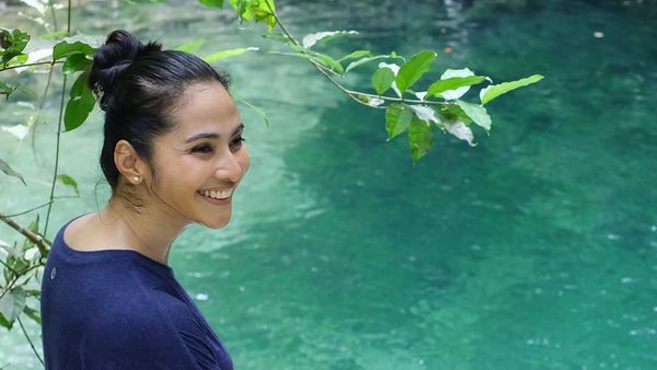 Foto: Maudy Koesnaedi & Air Terjun Favorit Putri Diana