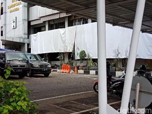 Kondisi Gedung SDM Polda Metro Sehari Pasca Kebakaran