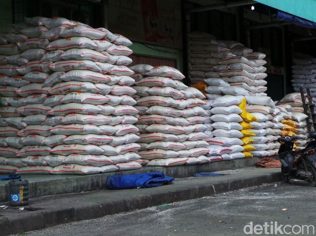 Ada Beras Medium Dijual di Atas HET, Kementan: Ulah Pedagang Ada Beras Medium Dijual di Atas HET, Kementan: Ulah Pedagang