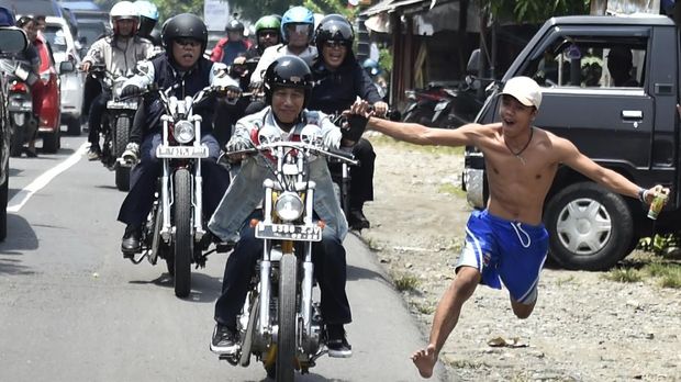 Fadli Zon: Jokowi Naik Chopper Cuma Gimik Politik Milenial