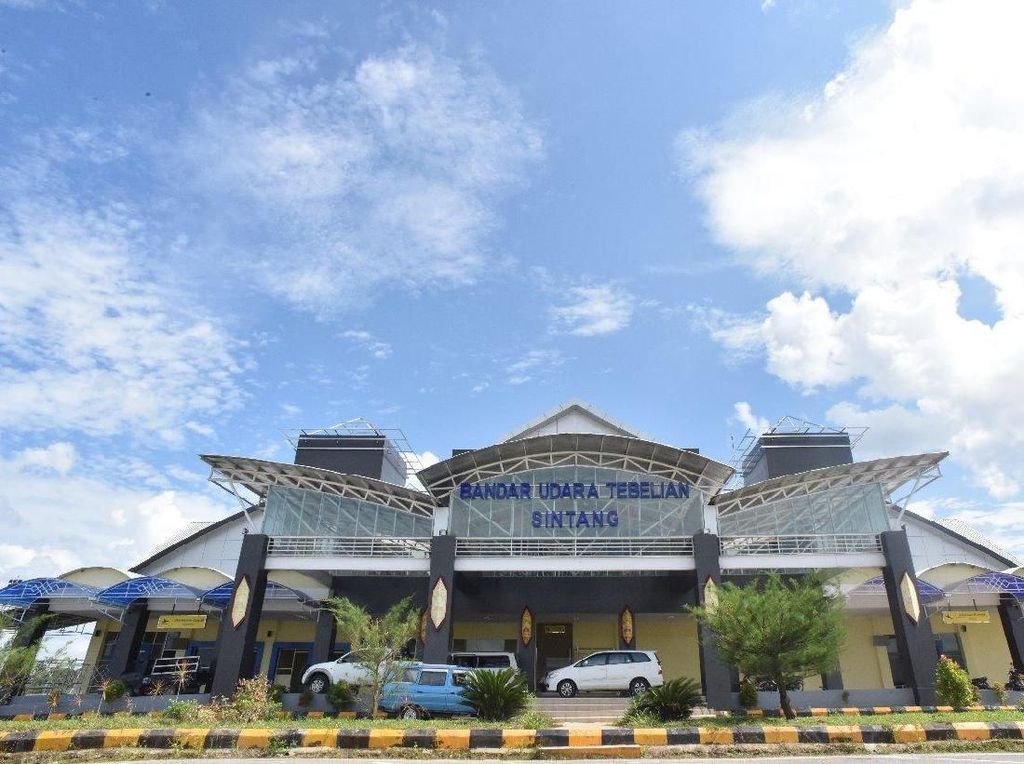 Bandara Baru yang Dibangun Jokowi di Sintang Siap Beroperasi Bandara Baru yang Dibangun Jokowi di Sintang Siap Beroperasi