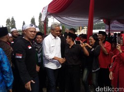 Ganjar Beri Tips Cara Melawan Hoax, Apa Saja?