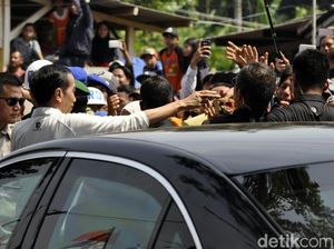 Heboh Tas Rp 3 M, PKS Minta Jokowi Setop Bagi-bagi Sembako Heboh Tas Rp 3 M, PKS Minta Jokowi Setop Bagi-bagi Sembako