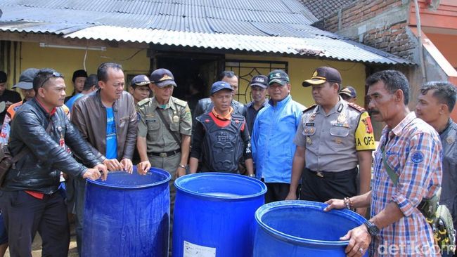 11 Orang Tewas, Polisi Tutup Empat Toko Miras di 