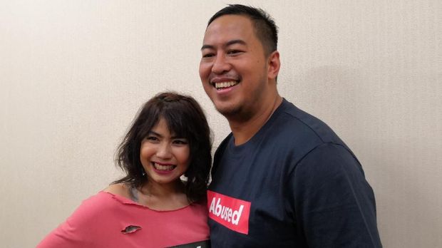 Pandji Pragiwaksono dan Gamila