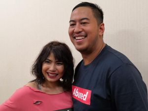 Pandji Pragiwaksono Diledek Istri Soal Ciuman dengan Sophia Latjuba