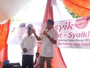 Sandiaga Jamin Sudrajat-Syaikhu Adopsi OK OCE di Depok Sandiaga Jamin Sudrajat-Syaikhu Adopsi OK OCE di Depok