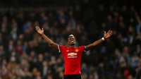 Paul Pogba jadi aktor di balik kebangkitan MU di laga derby Manchester. Pogba membuat dua gol yang membuat MU menyamakan skor 2-2 lawan Manchester City. (Russell Cheyne/REUTERS)