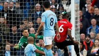 Sampai kemudian Pogba beraksi untuk menjebol gawang City demi memperkecil ketinggalan ketika laga memasuki menit ke-53. (Foto: Lee Smith/Reuters)