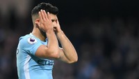 Masuknya Sergio Aguero, Gabriel Jesus, dan Kevin De Bruyne tetap tak mampu membawa City menang. (Laurence Griffiths/Getty Images)