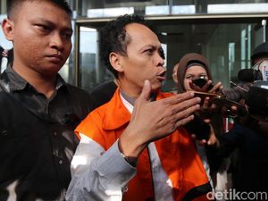 Pemeriksaan Lanjutan Penyuap Hakim PN Tangerang Pemeriksaan Lanjutan Penyuap Hakim PN Tangerang