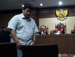 Hilman Cerita Detik-detik Tabrak Tiang Bareng Novanto