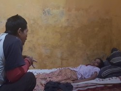 Tak Punya BPJS, Warga Serang yang Lumpuh Ini Belum Diobati
