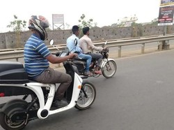 Motor Listrik Made In India Mulai Diuji di Jalanan