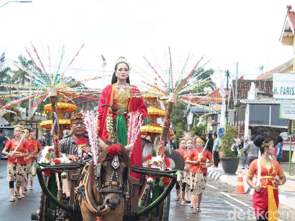 Biografi Ratu Kalinyamat: Dulu Pimpin Jepara, Kini Diusulkan Jadi Pahlawan Nasional Biografi Ratu Kalinyamat: Dulu Pimpin Jepara, Kini Diusulkan Jadi Pahlawan Nasional