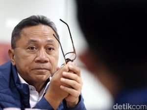 Ketum PAN Sebut Biaya Saksi di Pilgub Jatim Capai Rp 200 Miliar Ketum PAN Sebut Biaya Saksi di Pilgub Jatim Capai Rp 200 Miliar