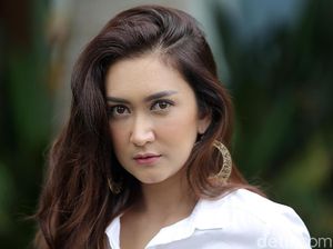 Nafa Urbach Buka Lowongan Pacar untuk Anggota Densus 88, Serius?