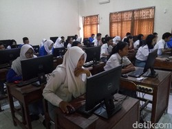 UNBK di Solo, Siswa Keluhkan Komputer Sering Log Out