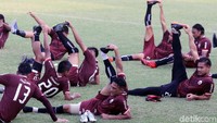 Latihan digelar di Lapangan ABC, Senayan, Jakarta, Senin (9/4/2018).