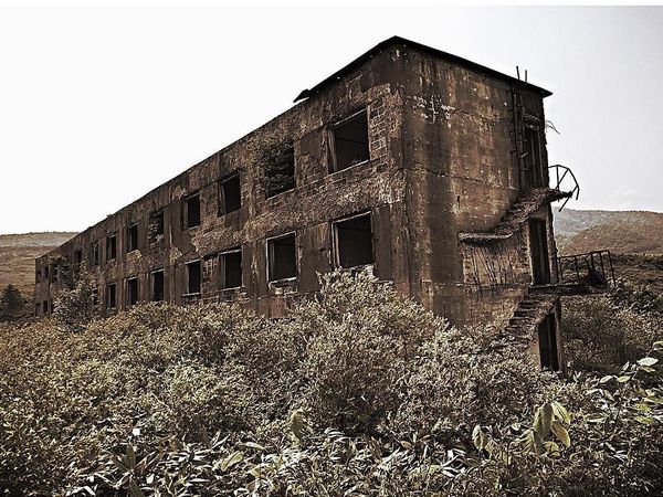 Foto: Kota Hantu di Balik Kabut di Jepang