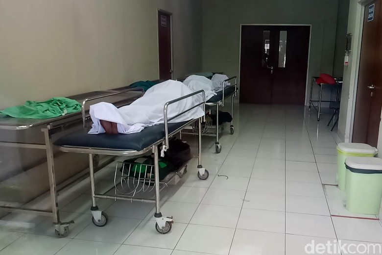 Korban Tewas Miras: 20 di RS Cicalengka dan 3 di RS Majalaya