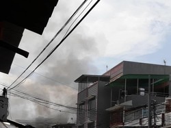 Kebakaran di Teluk Gong Jakarta, 12 Mobil Pemadam Meluncur