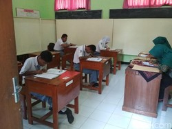 Semangatnya Siswa Berkebutuhan Khusus Ikut Ujian Nasional