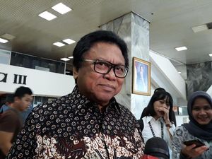 OSO Soal Pengajian Disusupi Politik: Amien Memang Orangnya Begitu OSO Soal Pengajian Disusupi Politik: Amien Memang Orangnya Begitu