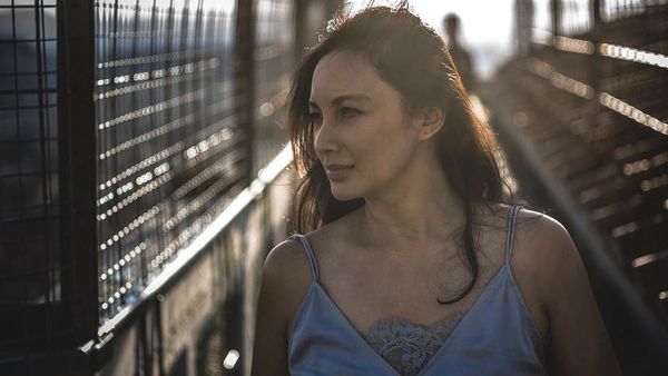 Liburannya Tata Cahyani, Si Cantik Eks Istri Tommy Soeharto