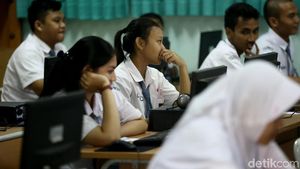 Keluh Kesah Netizen Peserta UN yang Mengundang Tawa