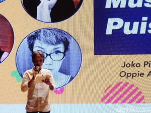 Joko Pinurbo Garap Buku Puisi Celana dengan Terjemahan Bahasa Jawa