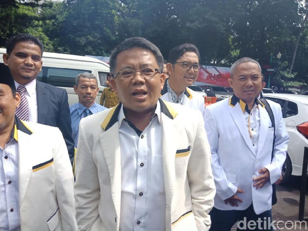 Fahri Hamzah Cabut Laporannya, Sohibul Belum Diberi Tahu Polisi Fahri Hamzah Cabut Laporannya, Sohibul Belum Diberi Tahu Polisi