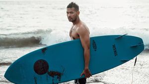 Foto: Gaya Olahraga Rian Ibram, Presenter Insert yang Fit Abis!
