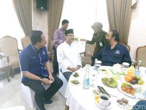 Gus Ipul Bernostalgia dengan Surya Paloh