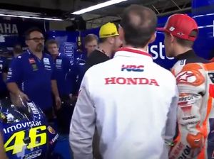 Video Situasi Panas Marquez Dihadang Temui Rossi di Paddock