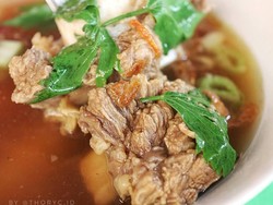 Sedap Mantap Sop Iga dan Kepala Ikan Kakap