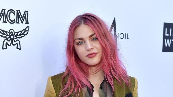 Uang Jajan Putri Kurt Cobain Rp 1,4 M Per Bulan