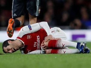 Kaki Retak, Mkhitaryan Absen 1,5 Bulan