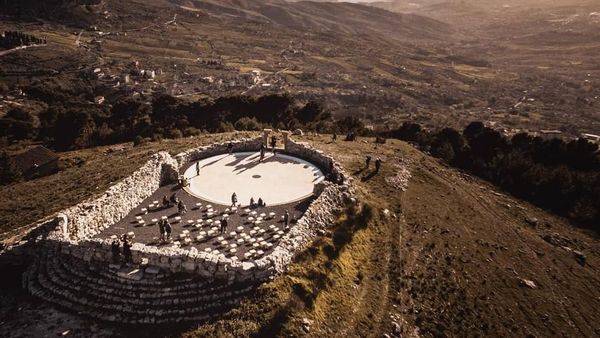 Foto: Teater Outdoor Paling Indah di Dunia