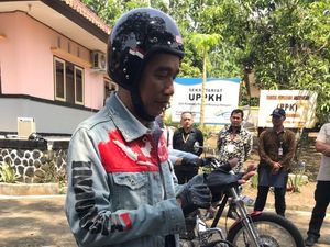 Pembuat Jaket Jokowi Jelaskan Makna Peta Indonesia di Bagian Dada Pembuat Jaket Jokowi Jelaskan Makna Peta Indonesia di Bagian Dada