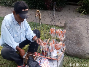 Sudah Langka! Ini 5 Jajanan Anak 90an yang Manis Enak Sudah Langka! Ini 5 Jajanan Anak 90an yang Manis Enak
