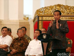 Jokowi Ingatkan Menteri Cabut Aturan Hambat Investasi dan Ekspor