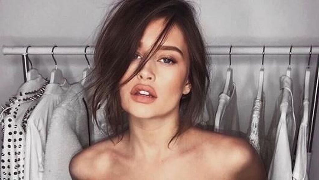 Ini Model Playboy yang Kepergok Ciuman dengan Brooklyn Beckham Ini Model Playboy yang Kepergok Ciuman dengan Brooklyn Beckham